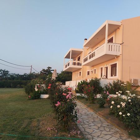 Aktaion Apartments Самотраки Екстериор снимка