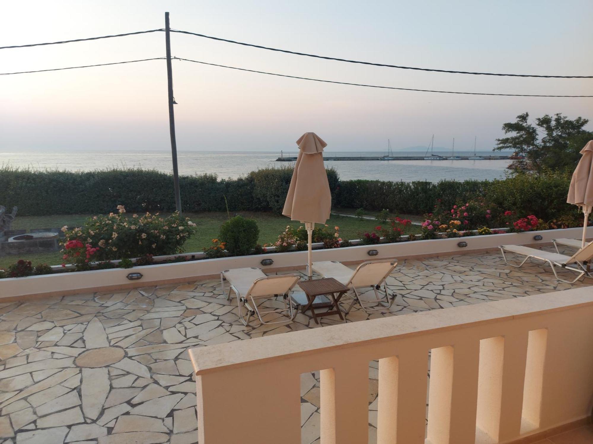 Aktaion Apartments Самотраки Екстериор снимка