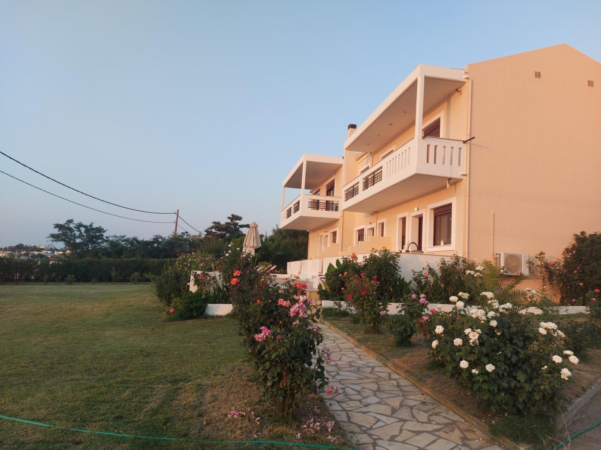 Aktaion Apartments Самотраки Екстериор снимка